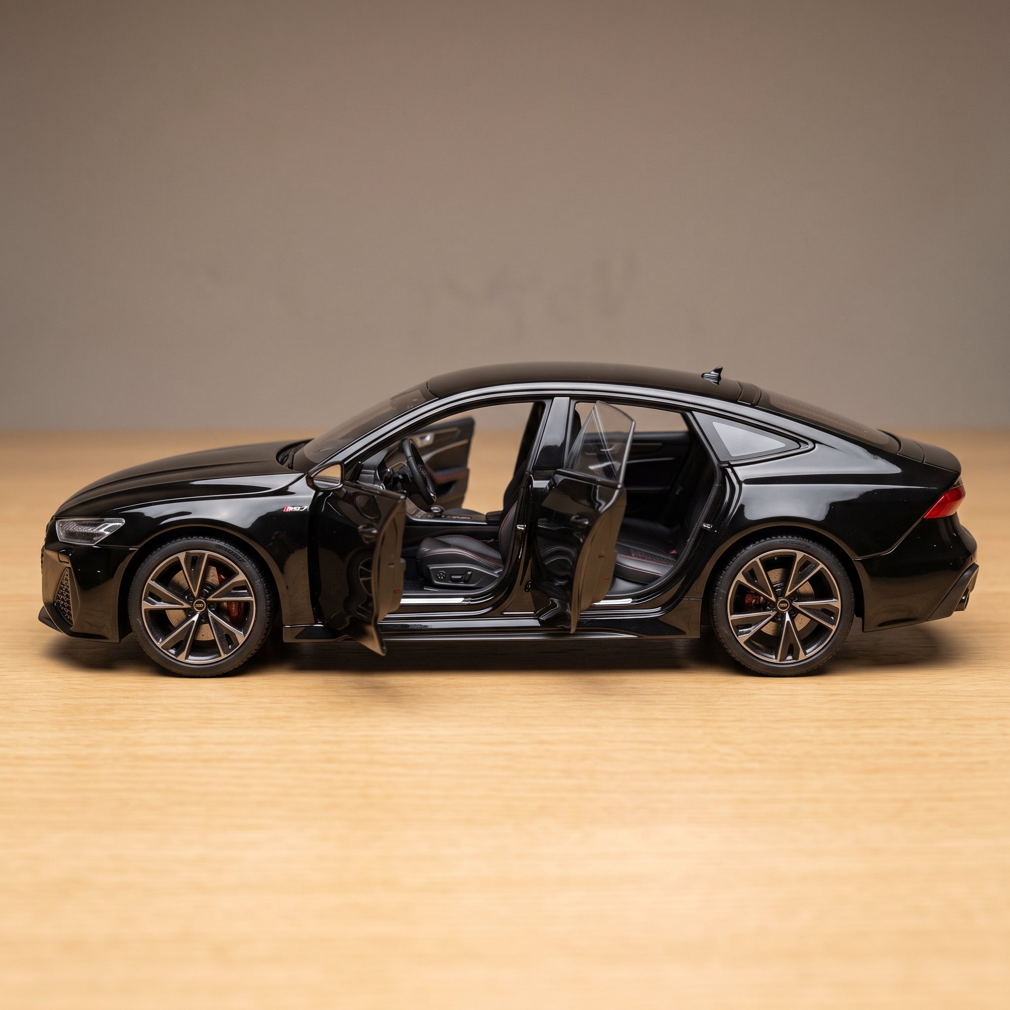 Audi RS7 Diecast Model – Black (1:24 Scale)