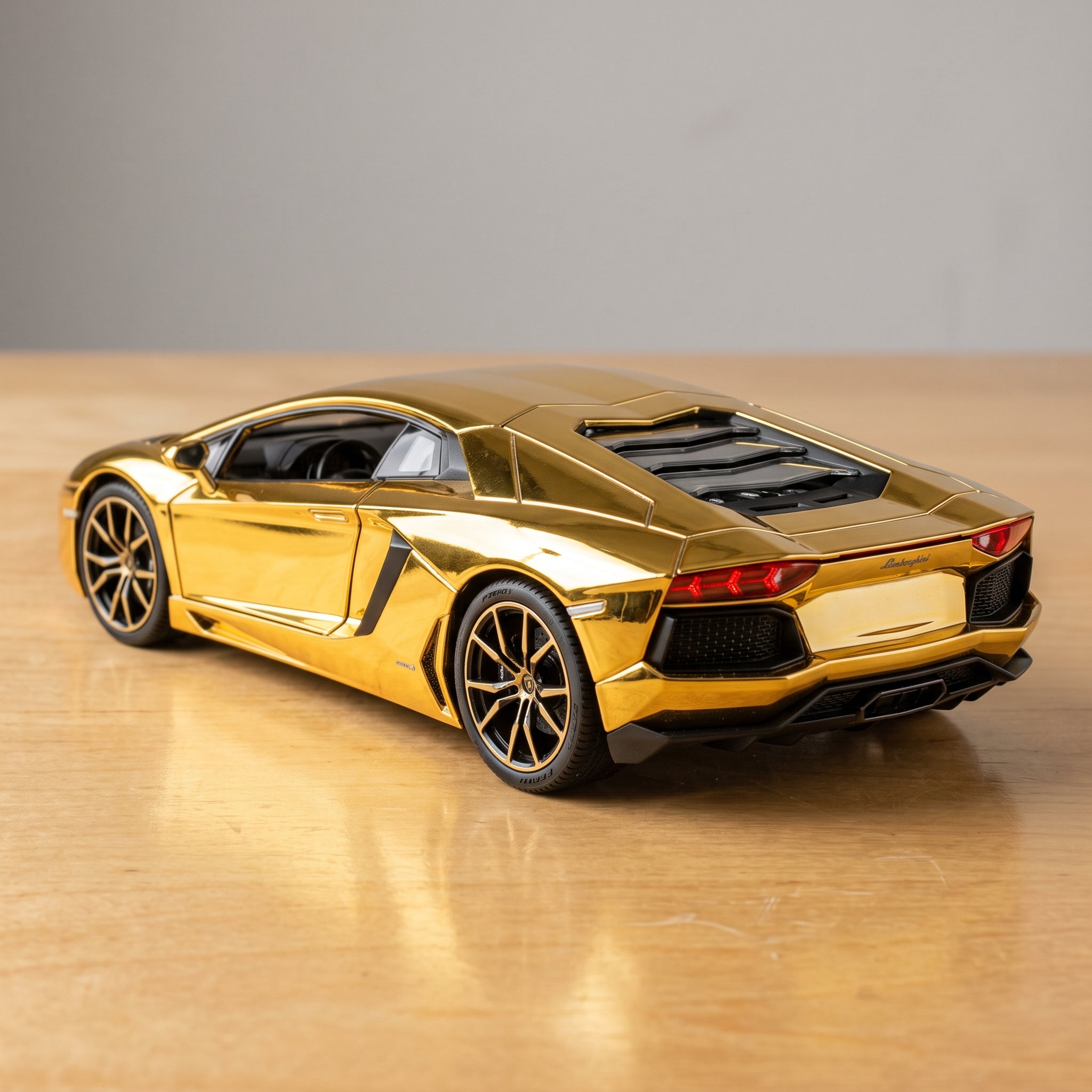 Lamborghini Aventador Diecast Model – Gold Chrome (1:32 Scale)