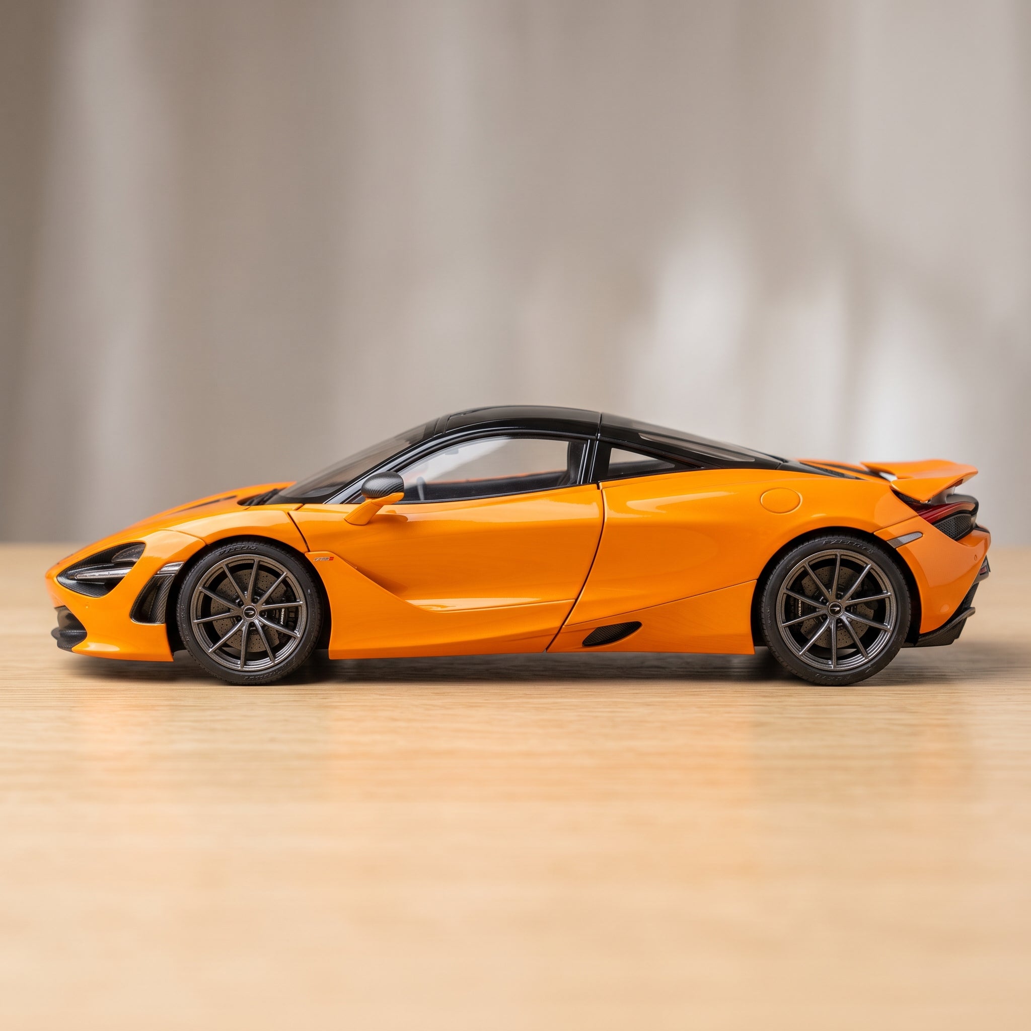 Maclaren 720S Diecast Model  1:24 Scale