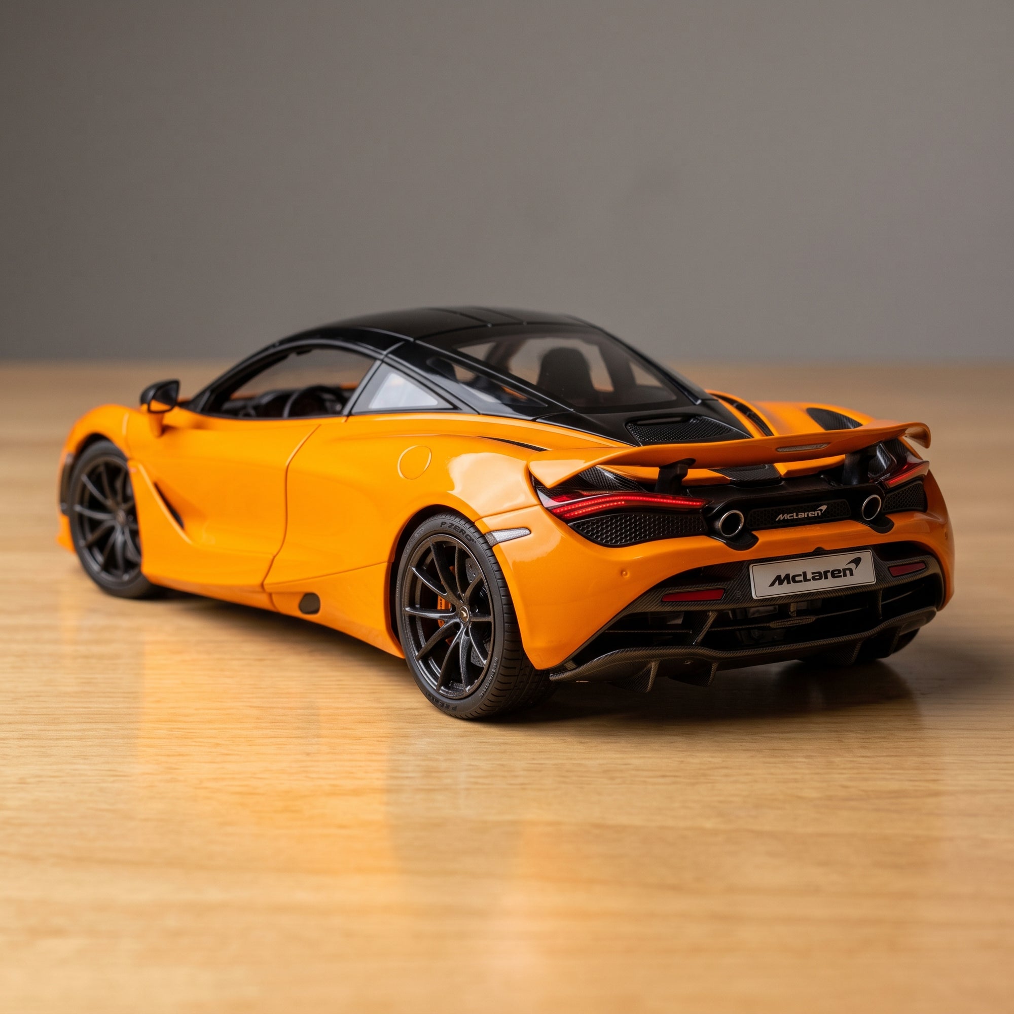 Maclaren 720S Diecast Model  1:24 Scale