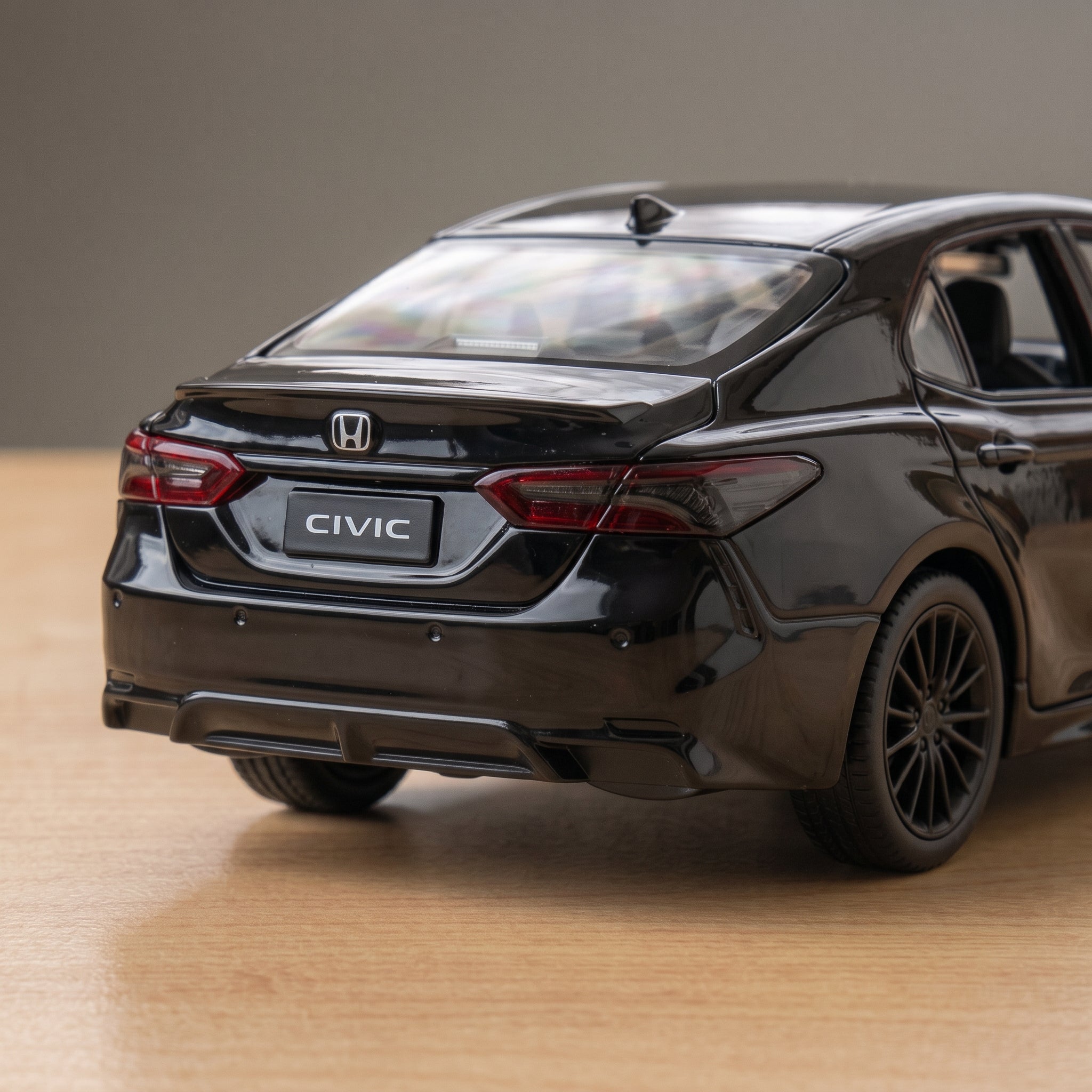 Honda Civic Oriel (11th Gen) Die-Cast Model Car 1:24 Scale