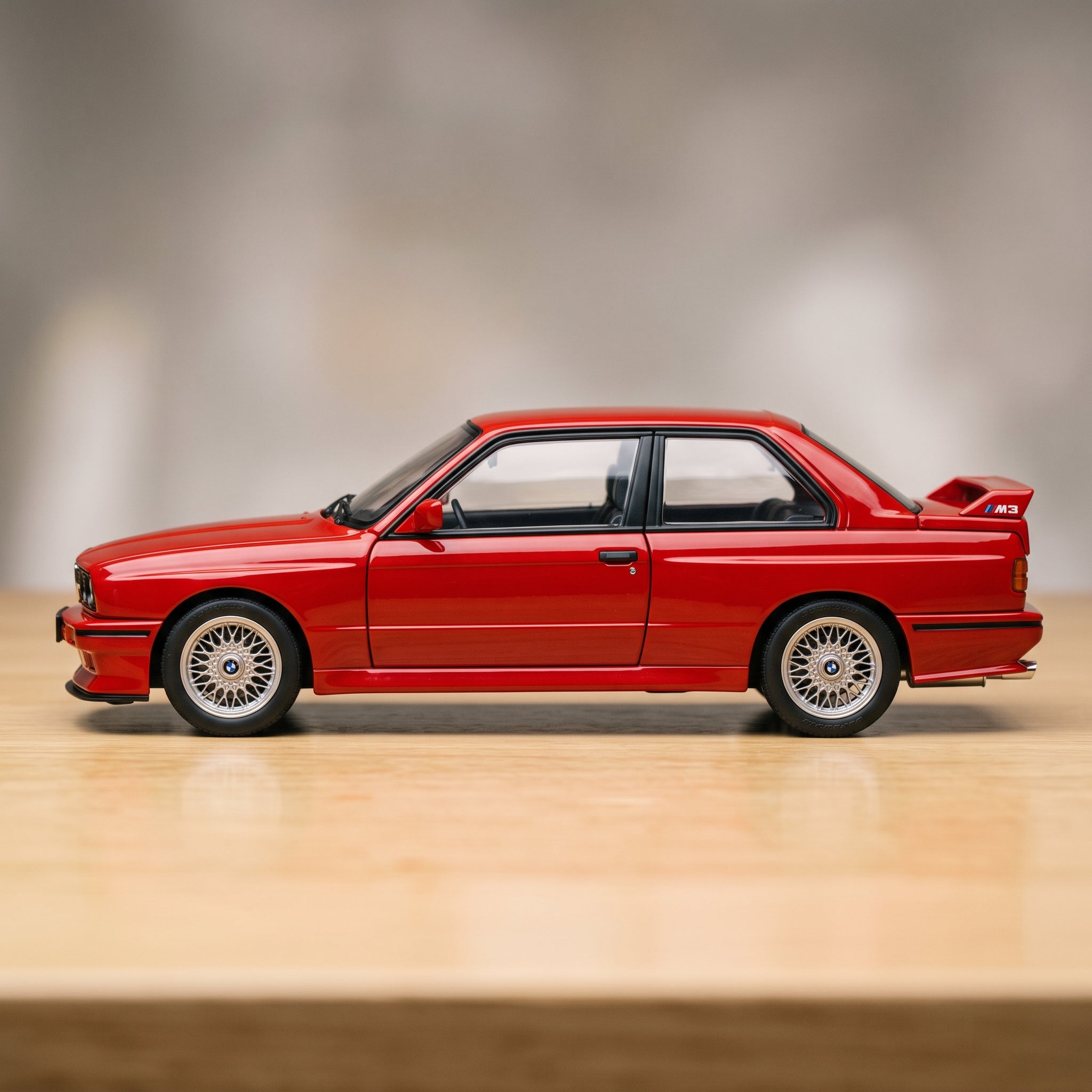 BMW M3 E30 DieCast Model 1:24 Scale