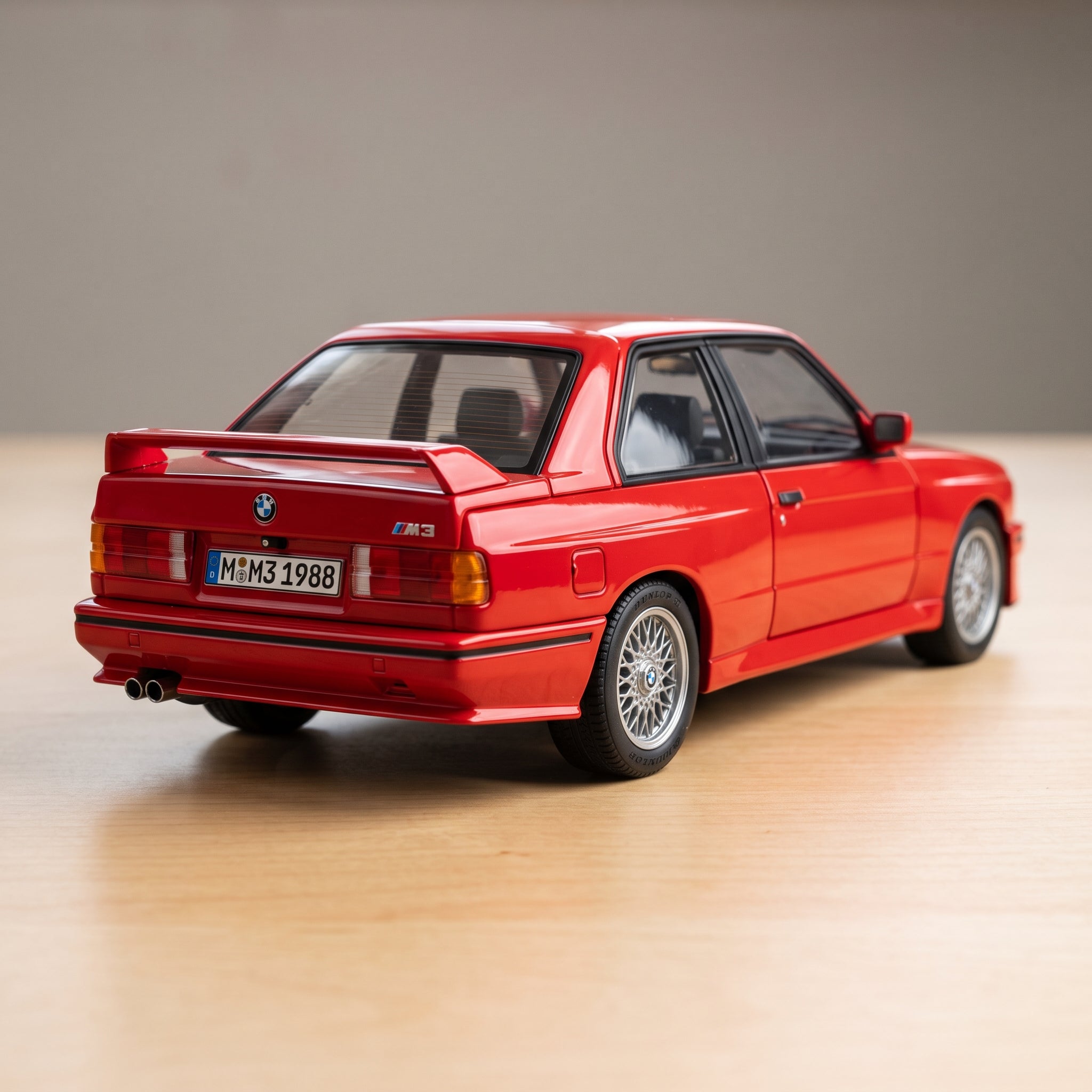 BMW M3 E30 DieCast Model 1:24 Scale