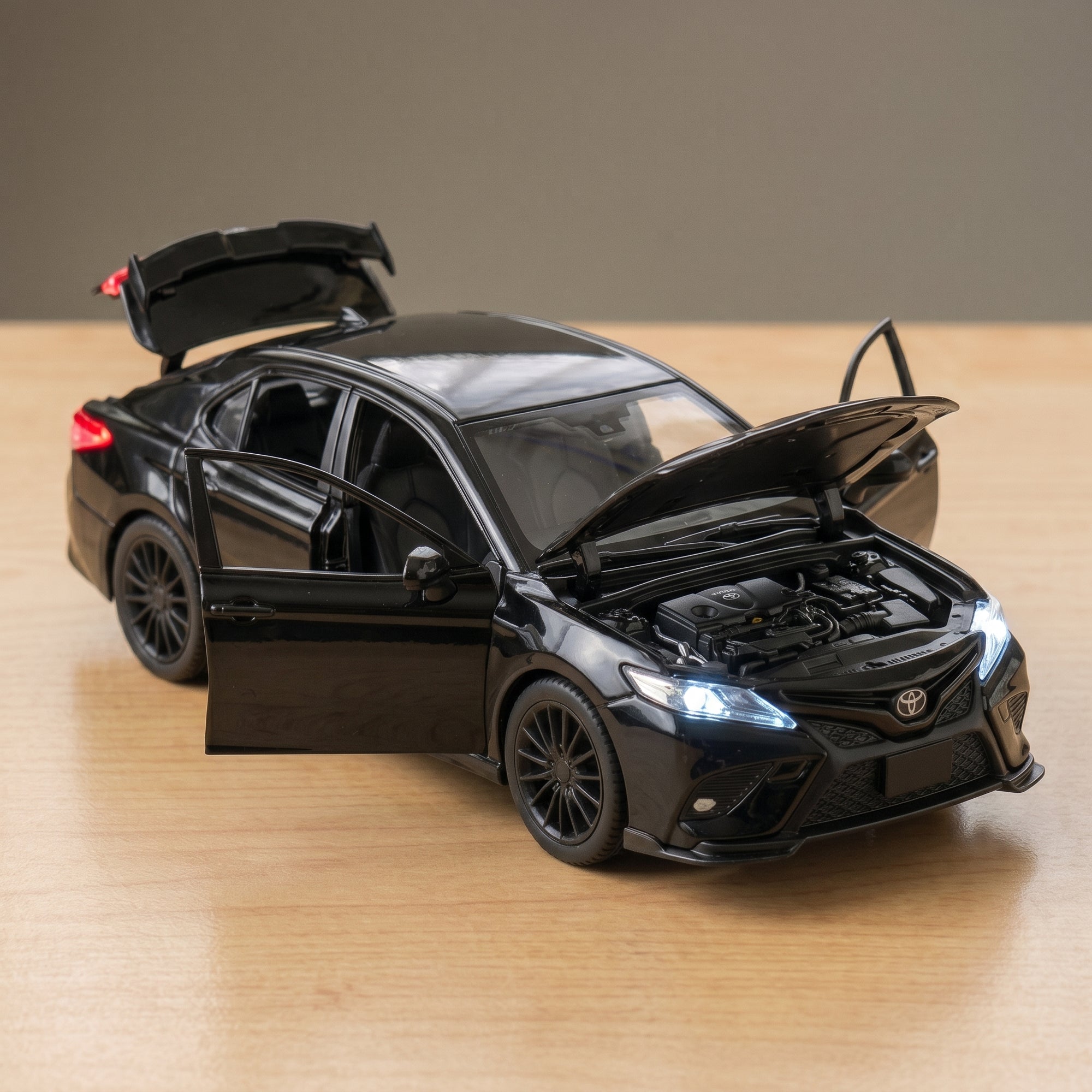Toyota Camry 1:28 Scale Diecast Model