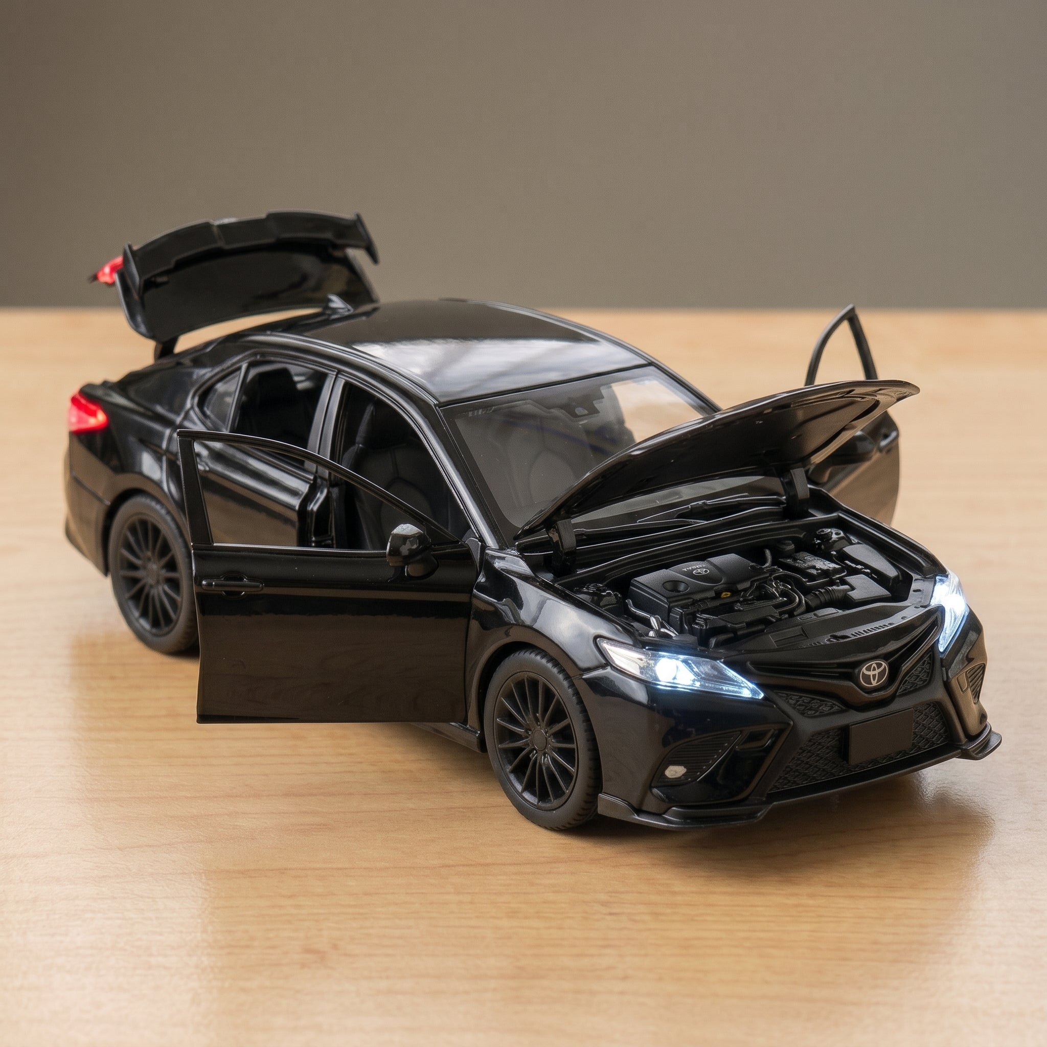 Toyota Camry 1:28 Scale Diecast Model