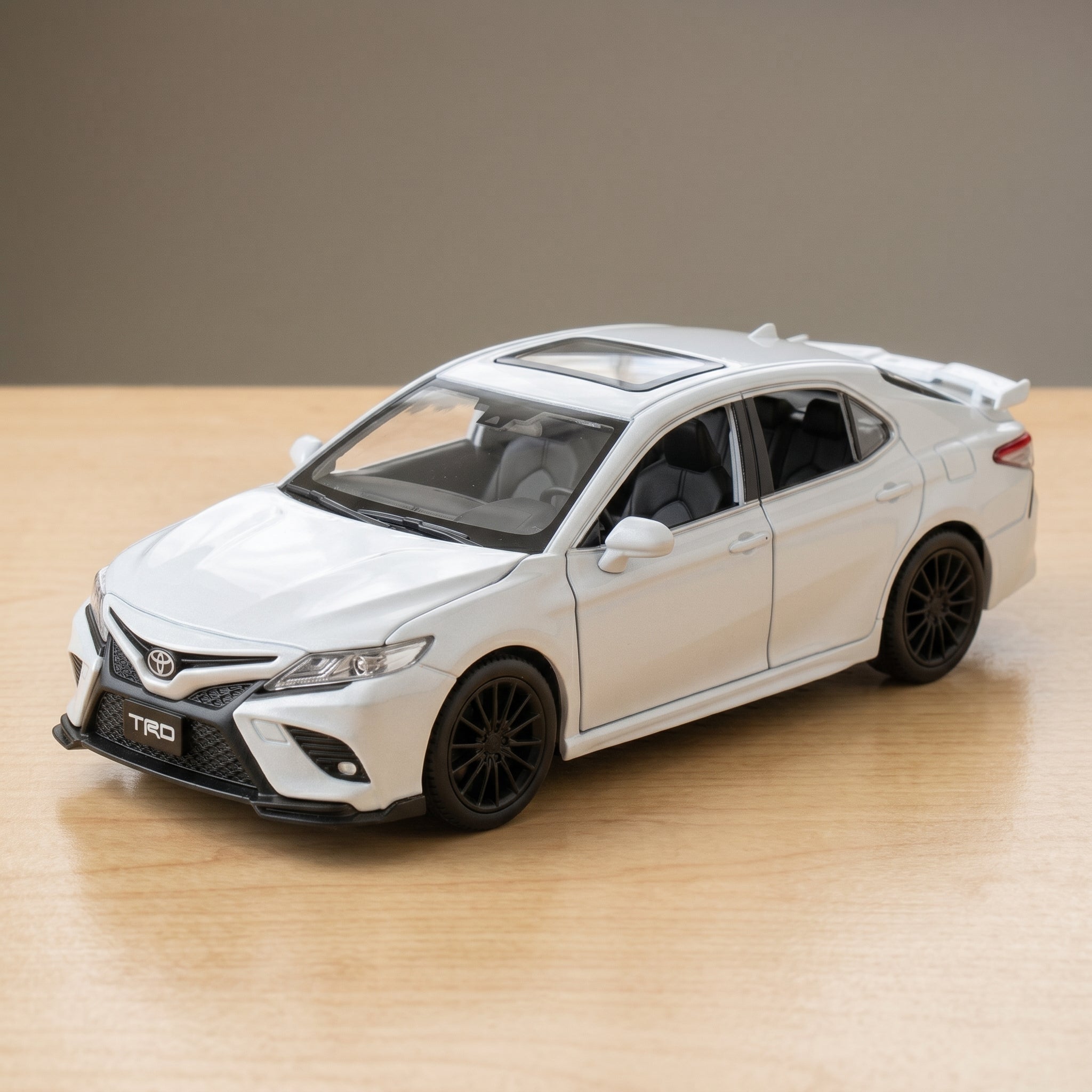 Toyota Camry 1:28 Scale Diecast Model