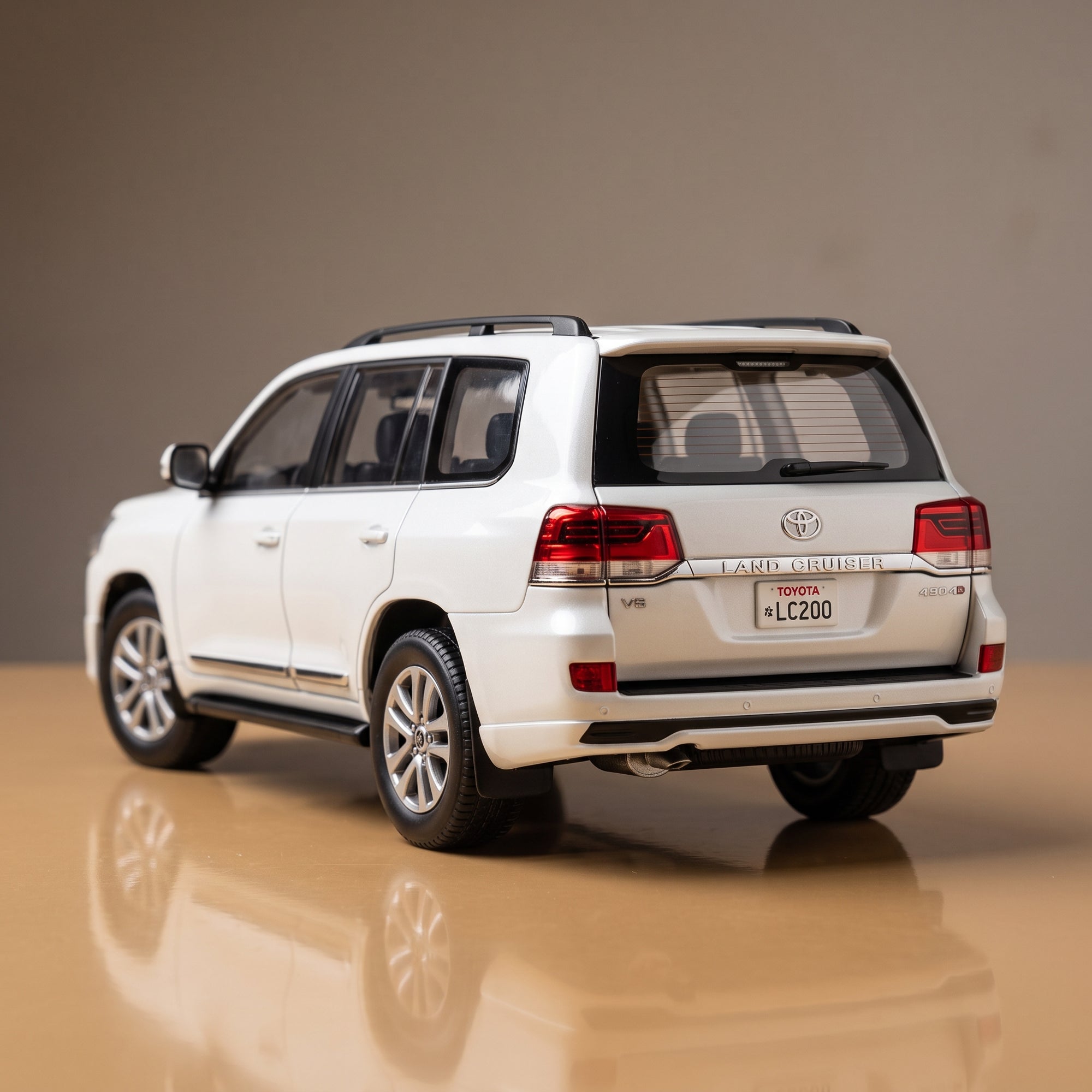 Land Cruiser 200 1:24 Scale Premium  DieCast Model