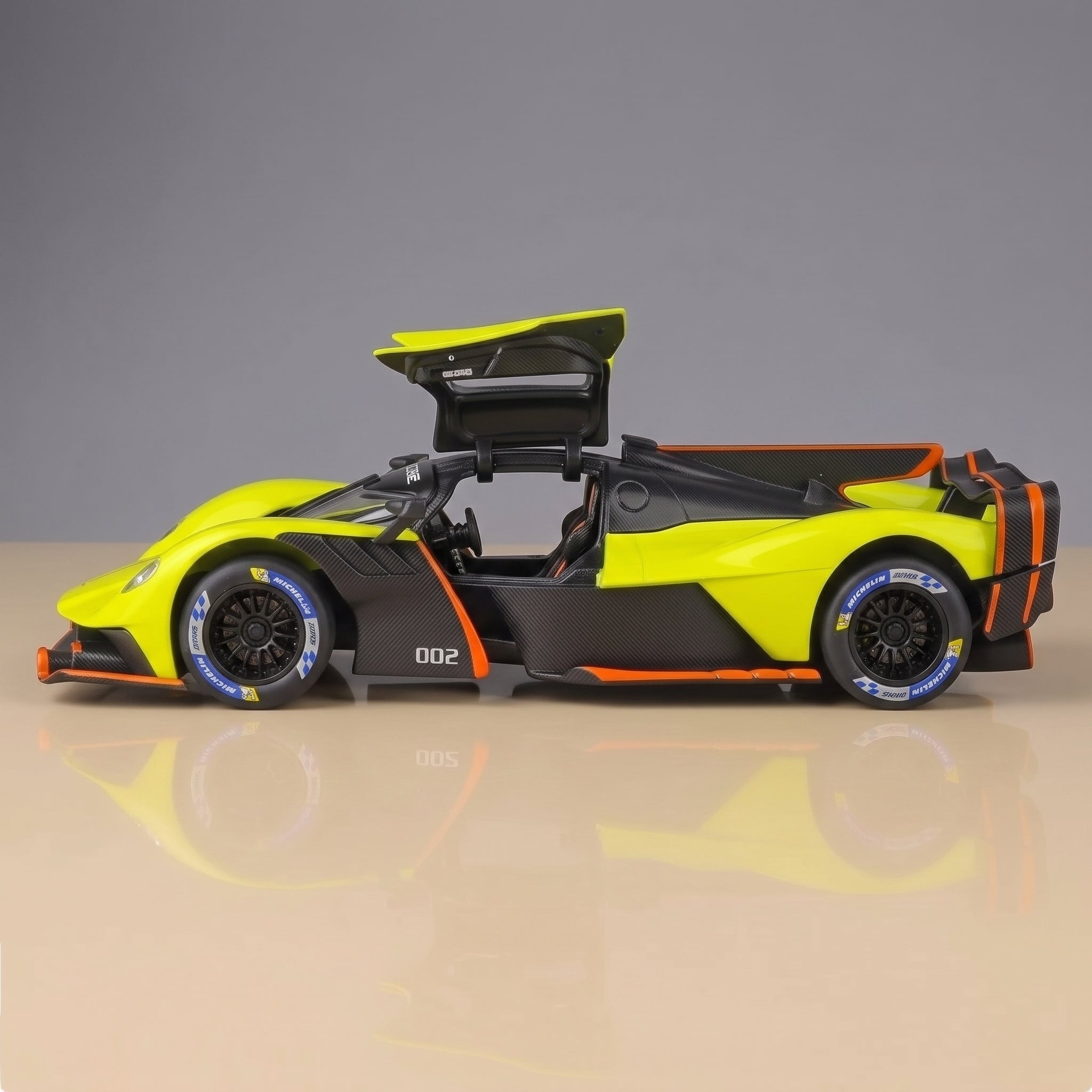 Aston Martin Valkyrie AMR Pro Diecast Model 1:24 Scale