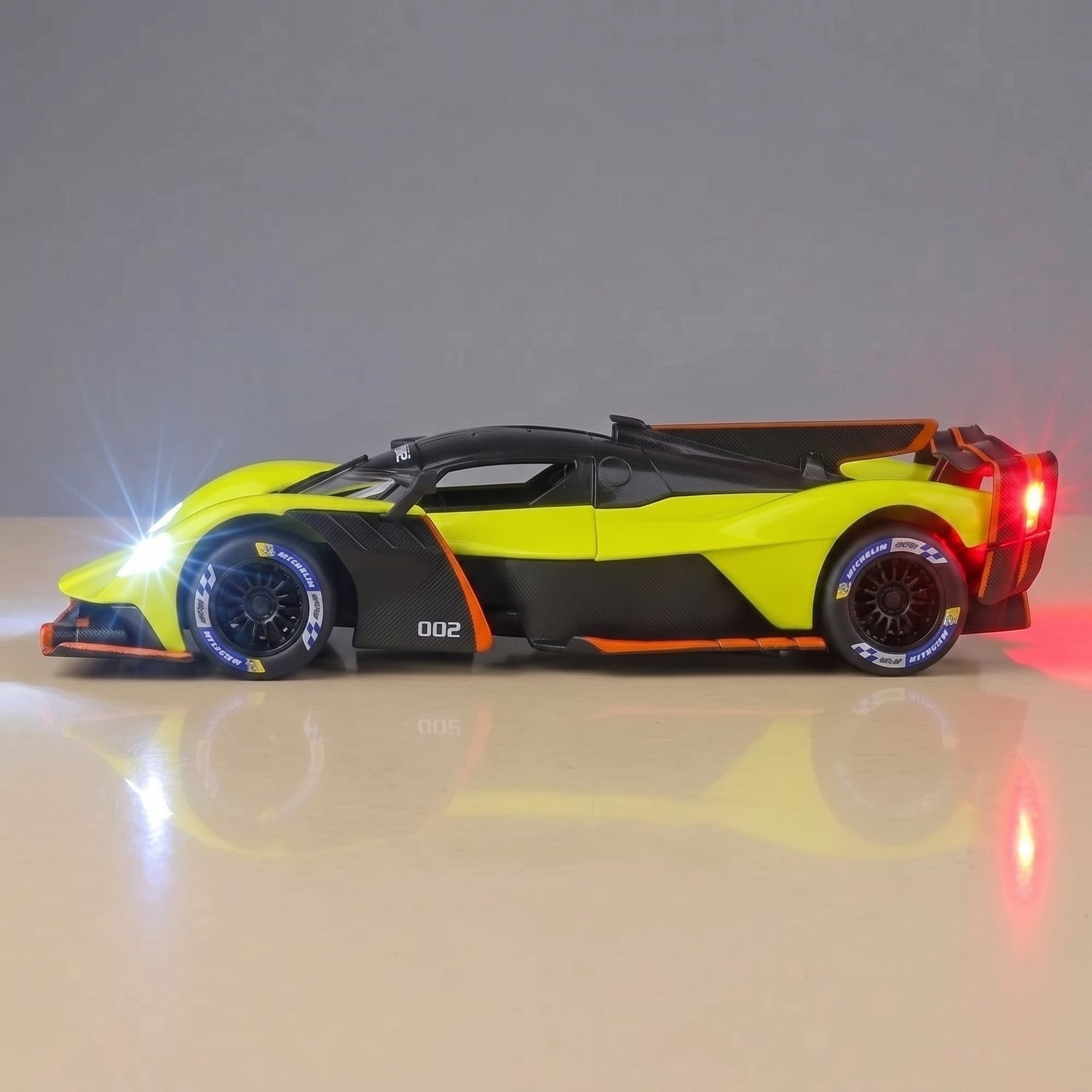 Aston Martin Valkyrie AMR Pro Diecast Model 1:24 Scale